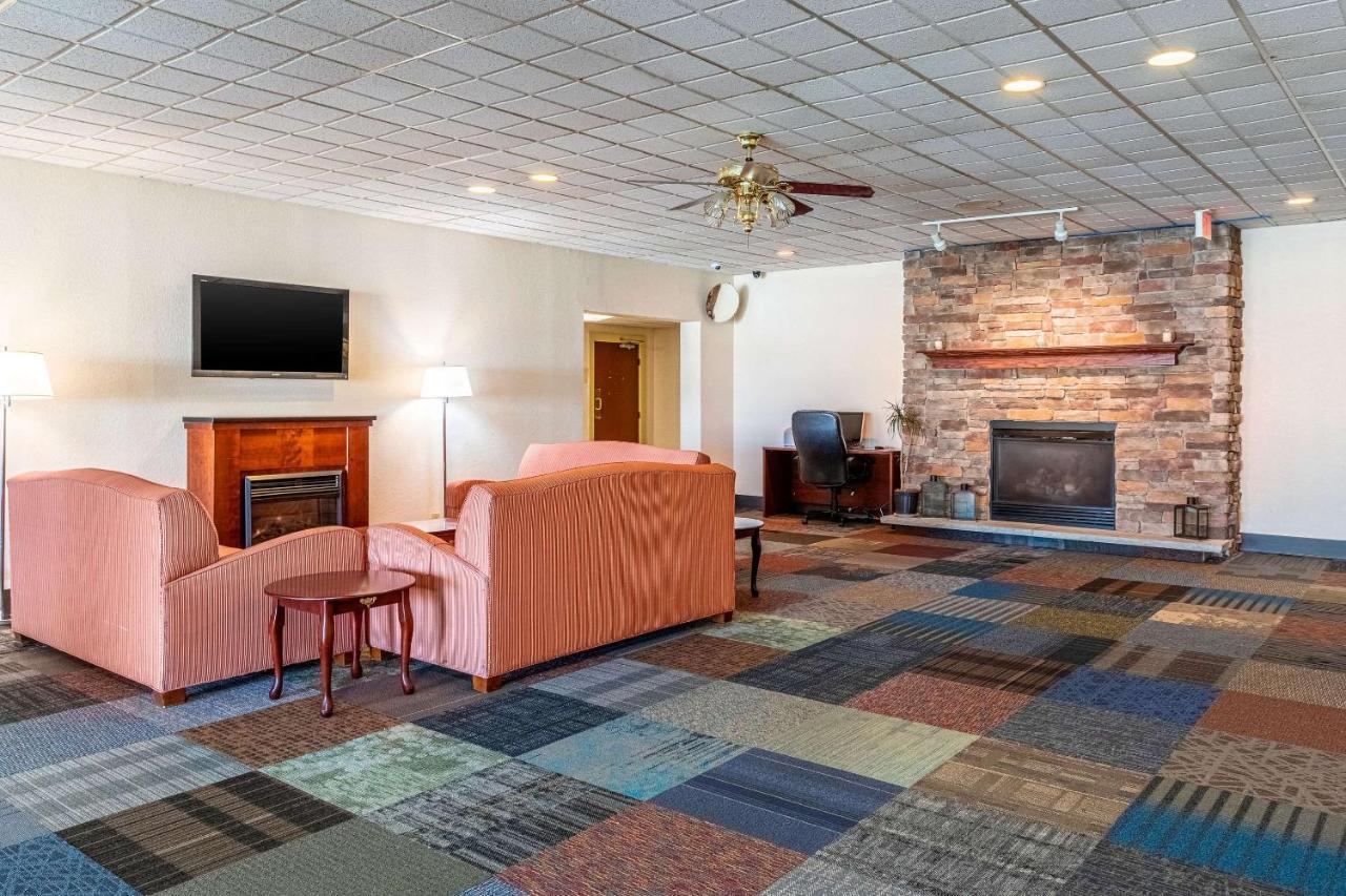 Econo Lodge Fredonia Экстерьер фото