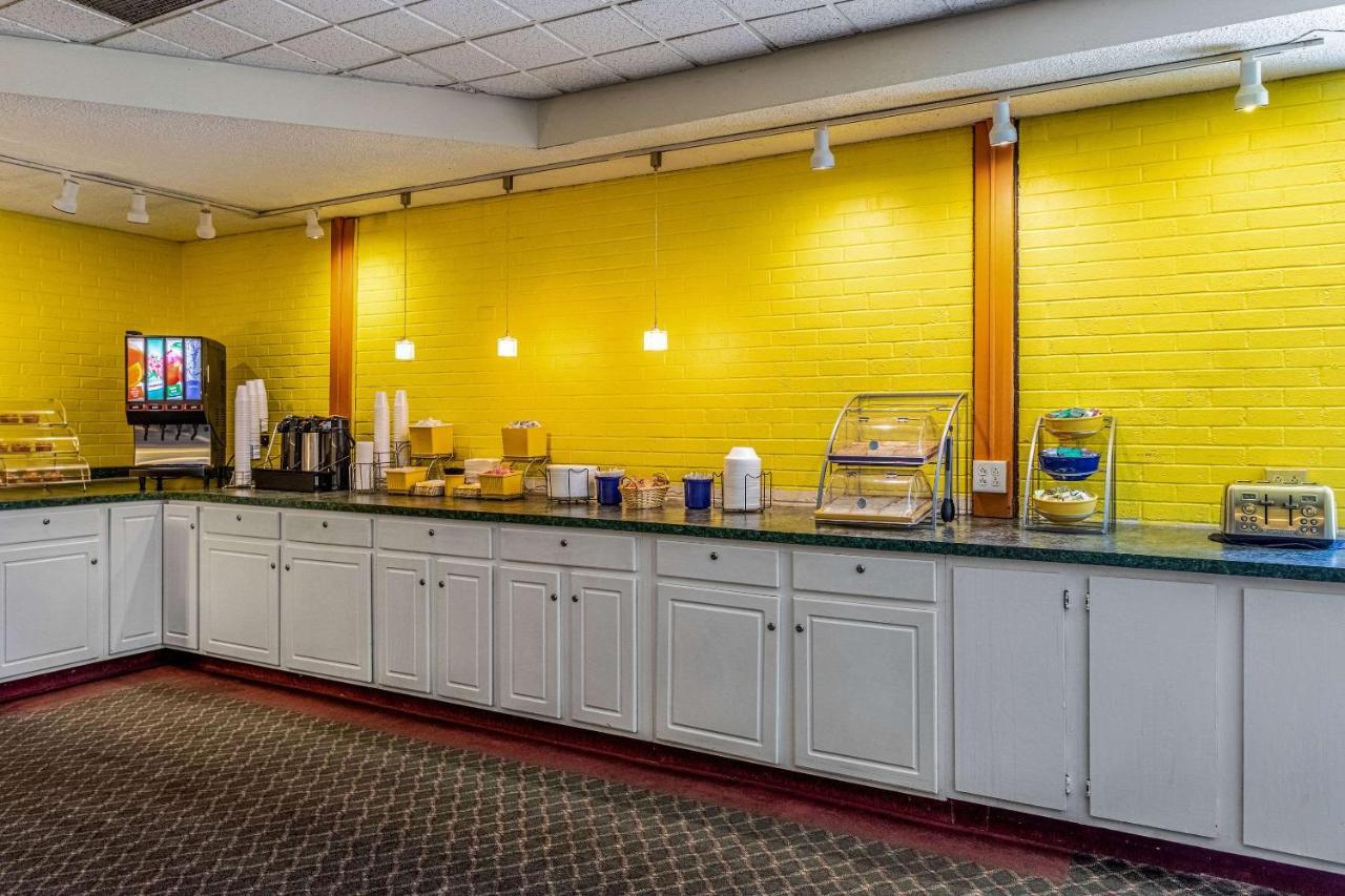 Econo Lodge Fredonia Экстерьер фото