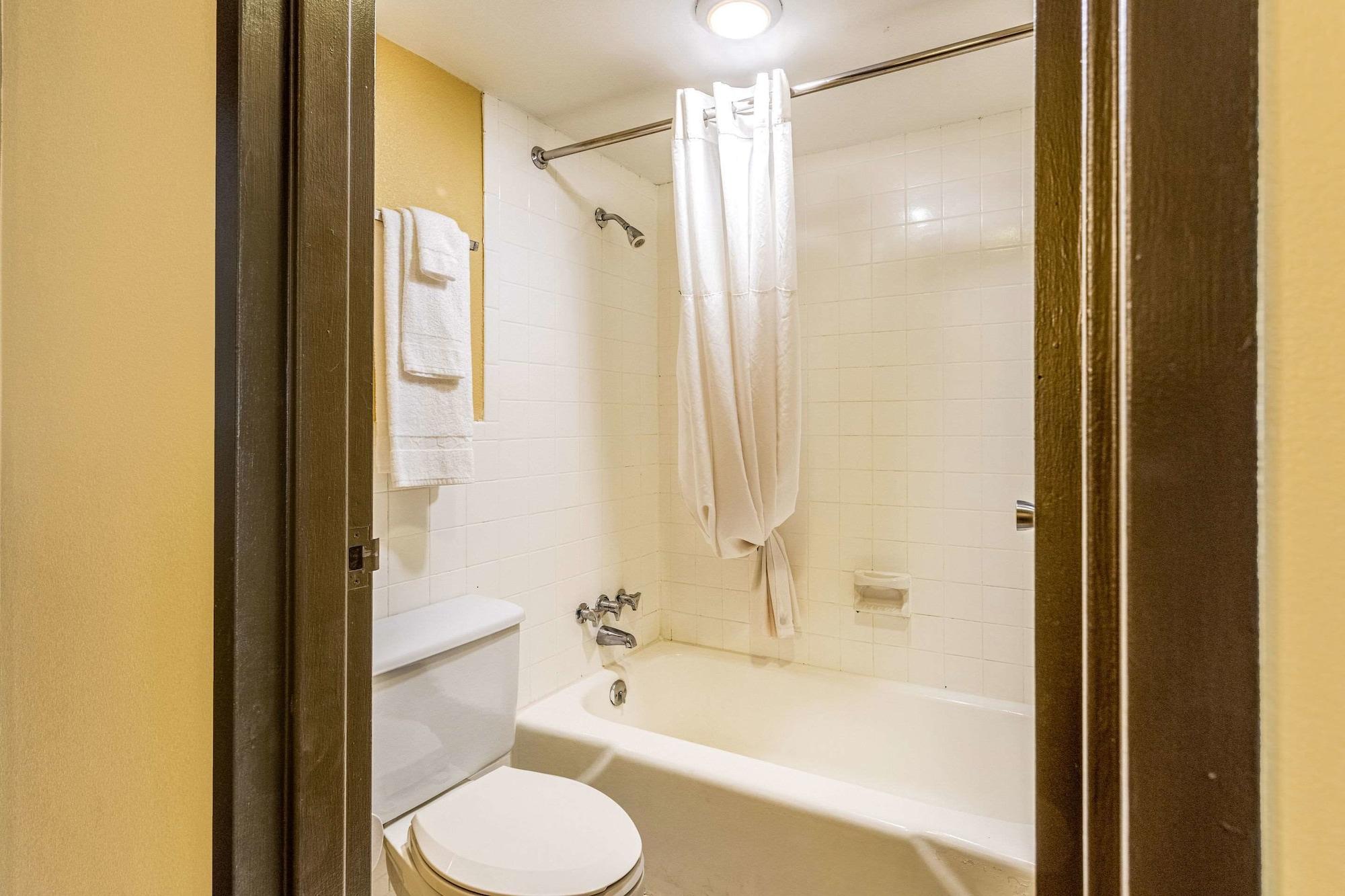 Econo Lodge Fredonia Экстерьер фото