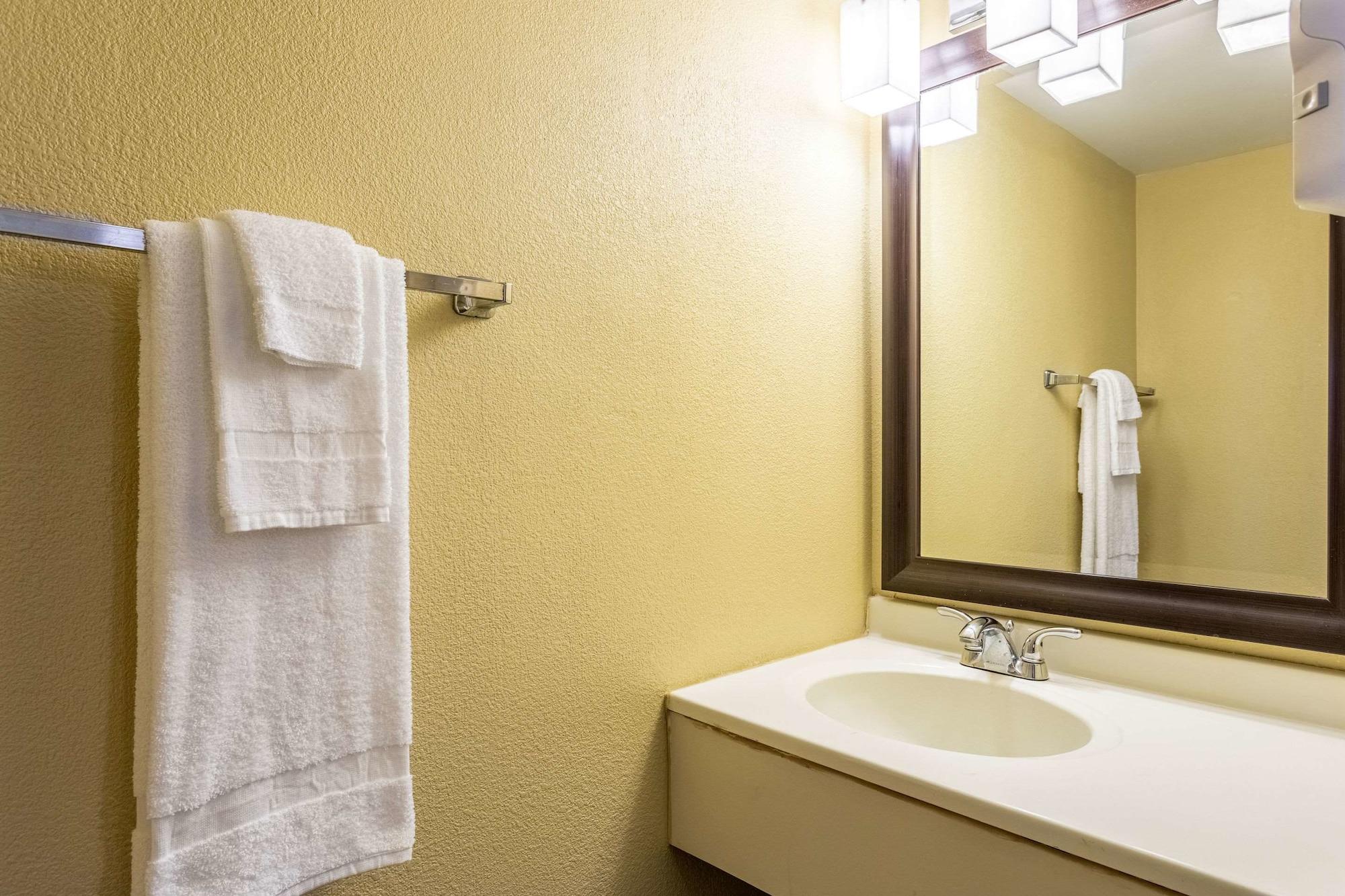 Econo Lodge Fredonia Экстерьер фото