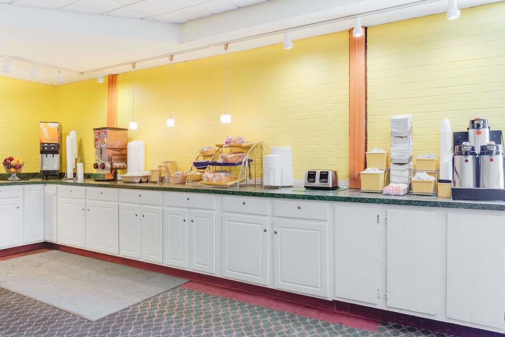Econo Lodge Fredonia Экстерьер фото